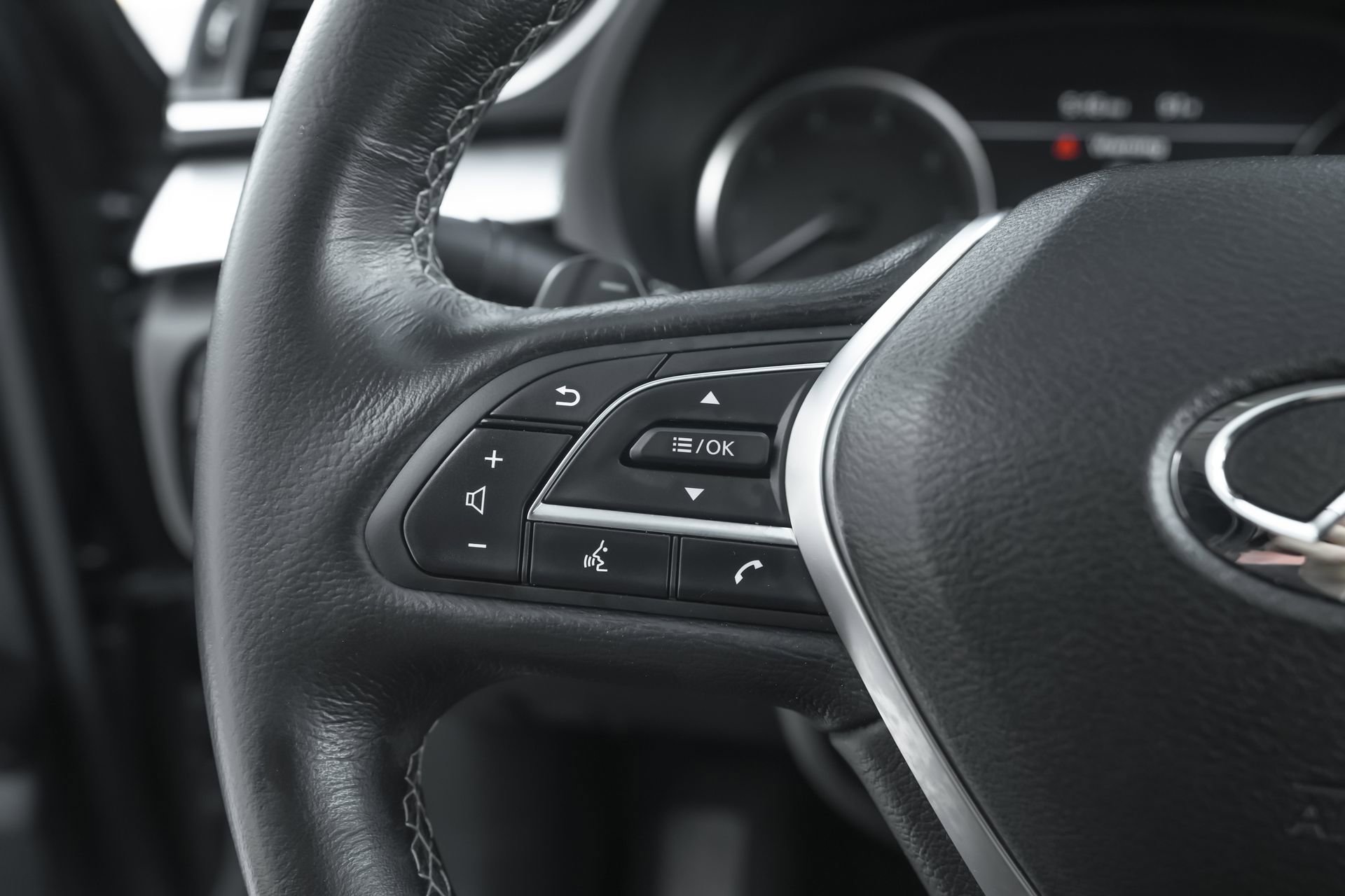 Used 2019 INFINITI QX50 Luxe w/ Navigation Package image 16