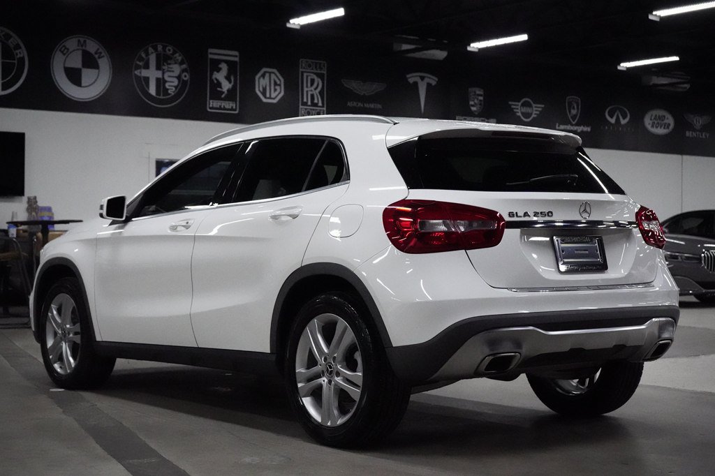Used 2019 Mercedes-Benz GLA 250 w/ Convenience Package image 3