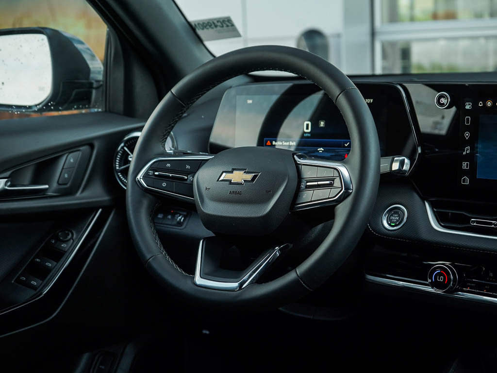 New 2026 Chevrolet Equinox LT w/ Convenience Package II AWD/4WD image 16