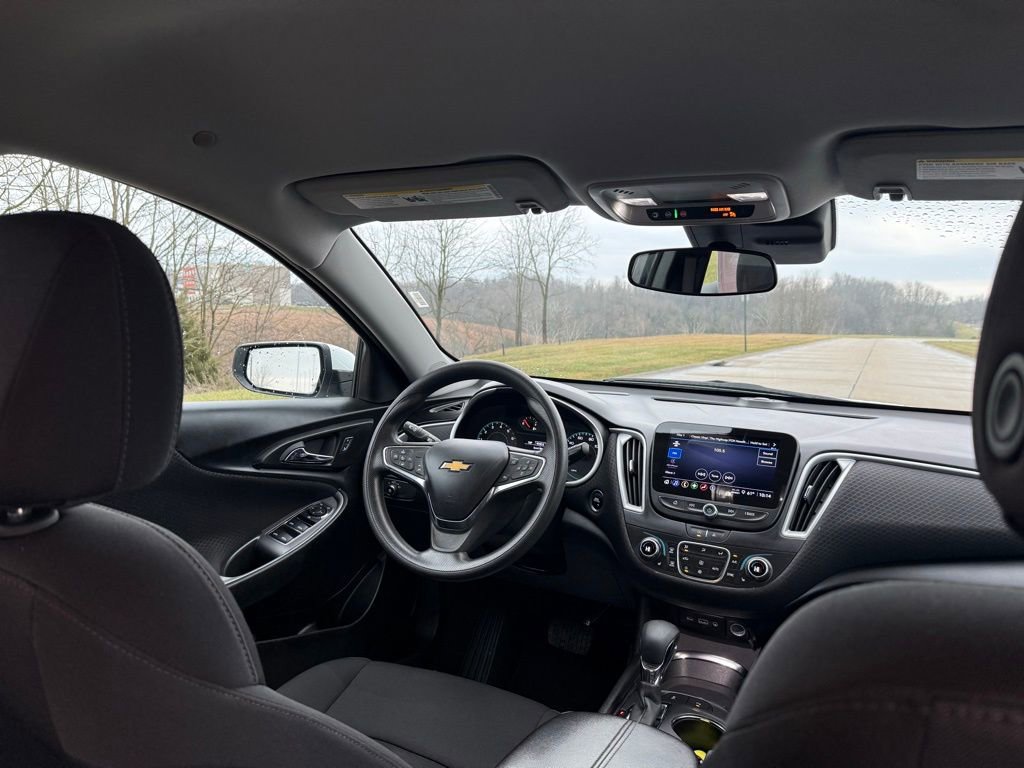 Used 2024 Chevrolet Malibu LT FWD image 19