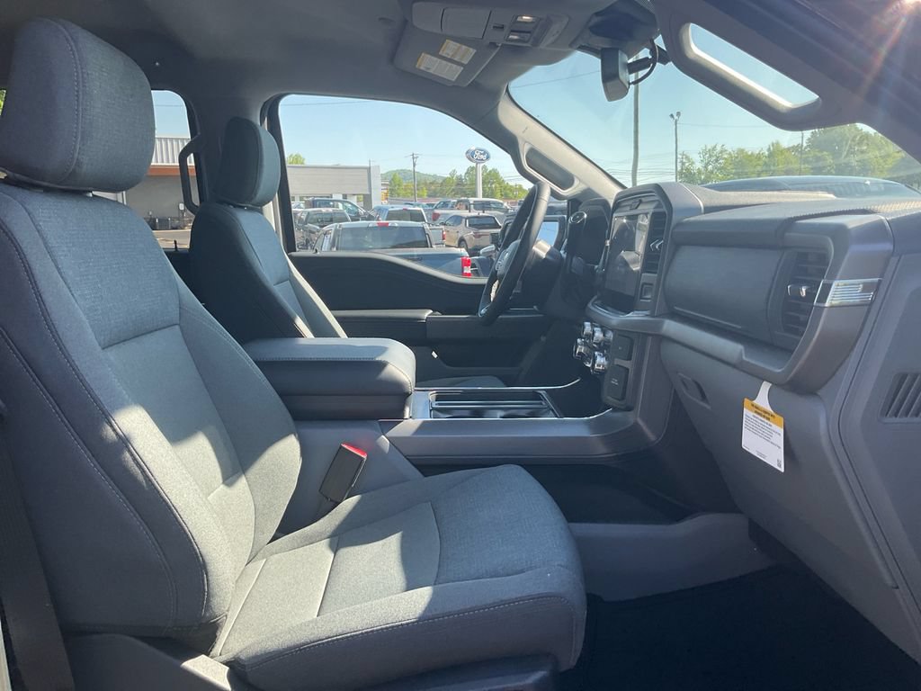 New 2026 Ford F150 XLT w/ Equipment Group 302A MID AWD/4WD image 12