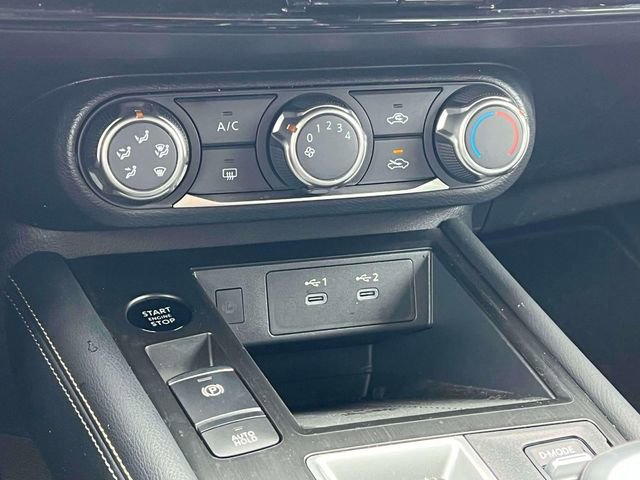 Used 2025 Nissan Kicks SV w/ Illumination Package image 30