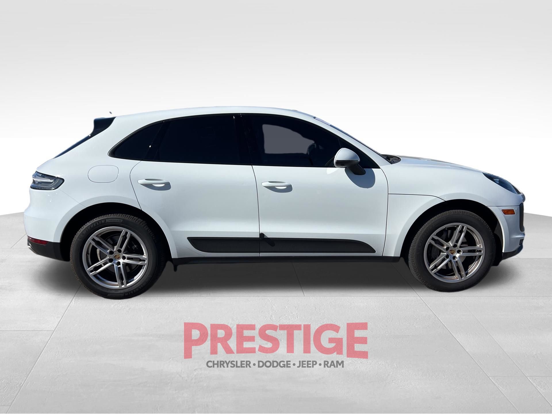 Used 2021 Porsche Macan w/ Premium Package Plus AWD/4WD image 6