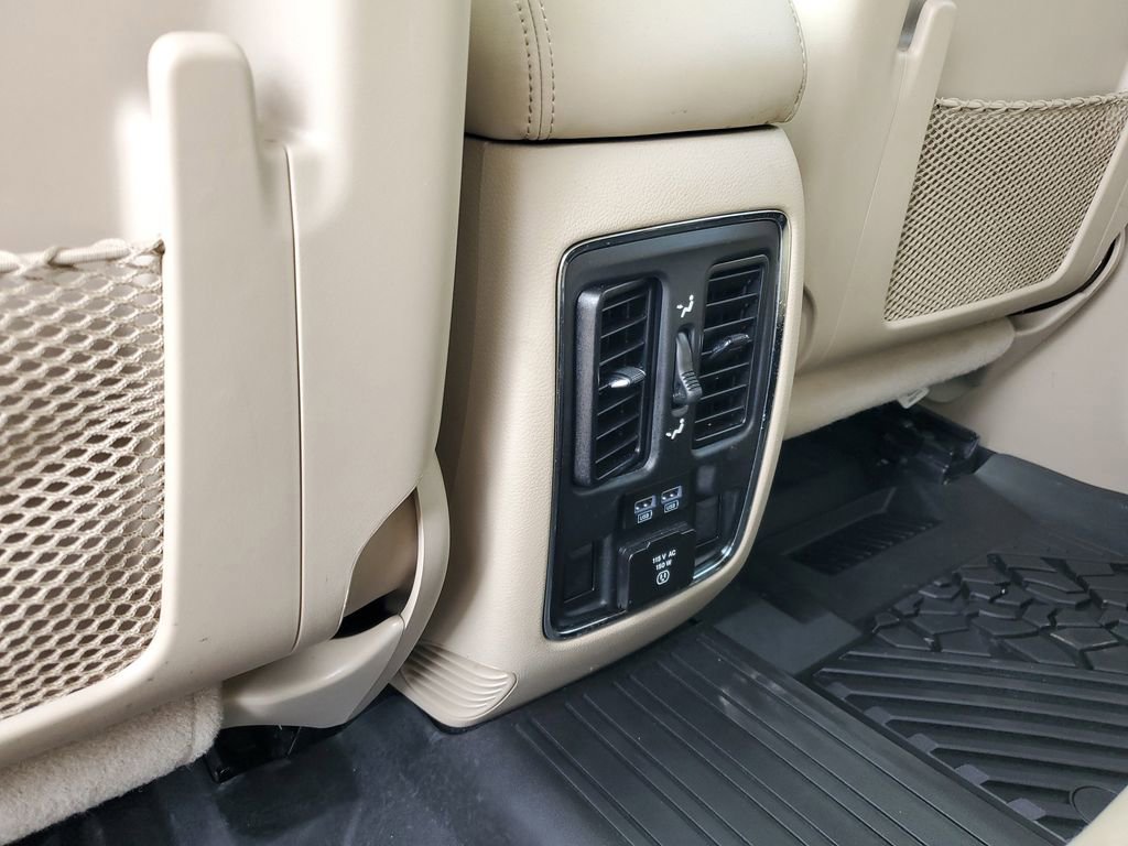 Used 2020 Jeep Grand Cherokee Limited w/ Premium Lighting Group image 30