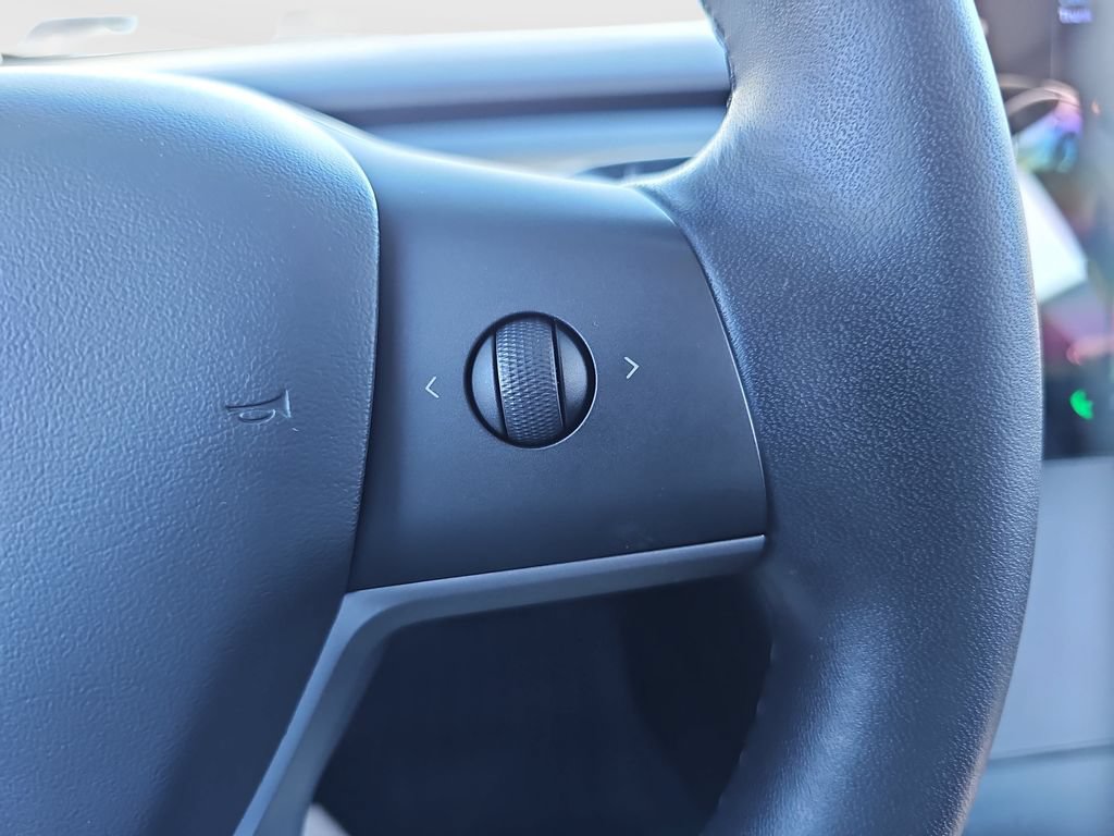 Used 2019 Tesla Model 3 Standard Range RWD image 12