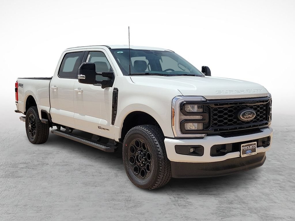 New 2026 Ford F250 Lariat w/ Black Appearance Package