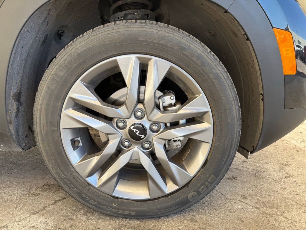 Used 2023 Kia Seltos S image 11