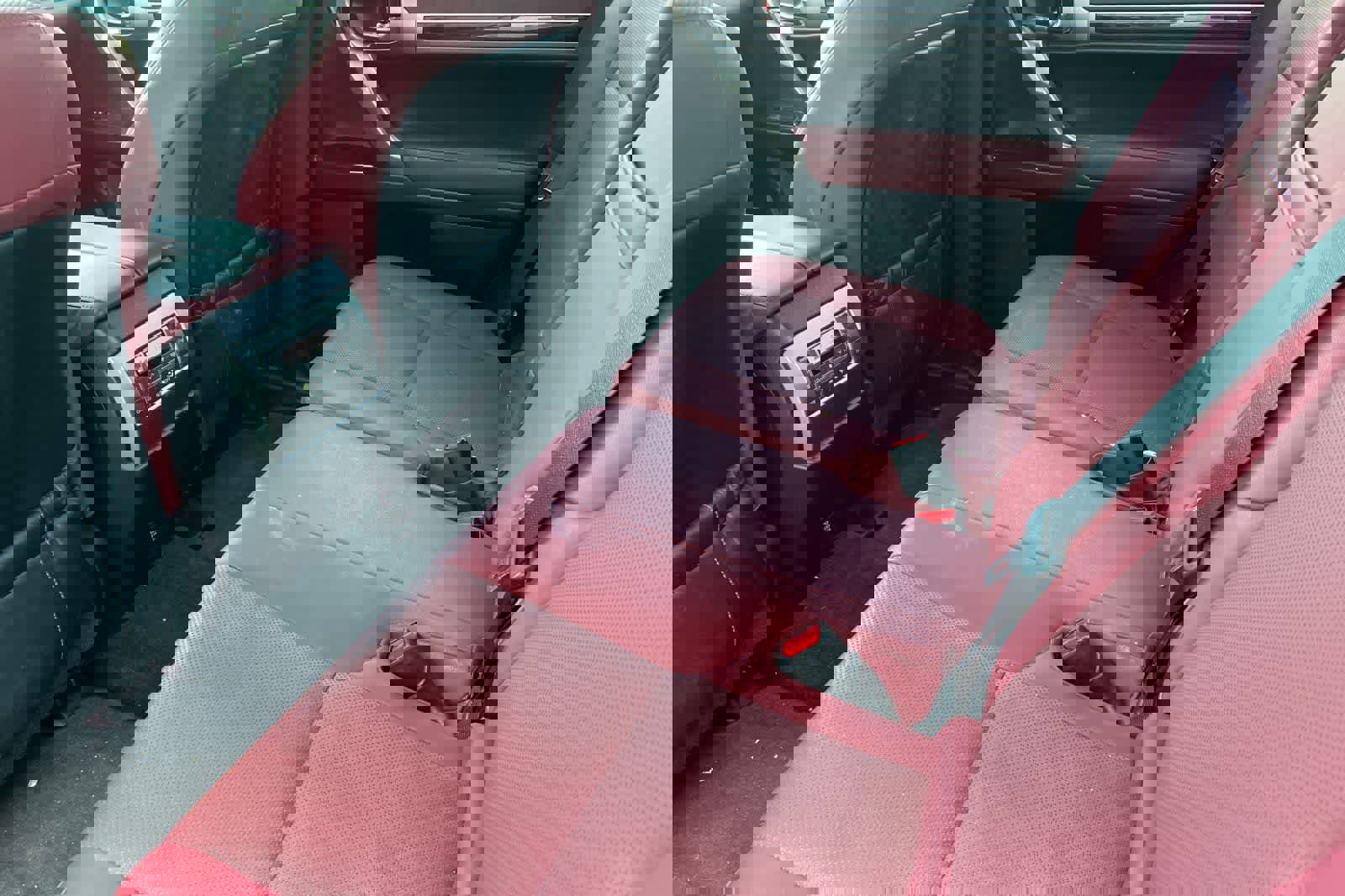 Used 2020 Lexus GX 460 Premium w/ Premium Package image 5