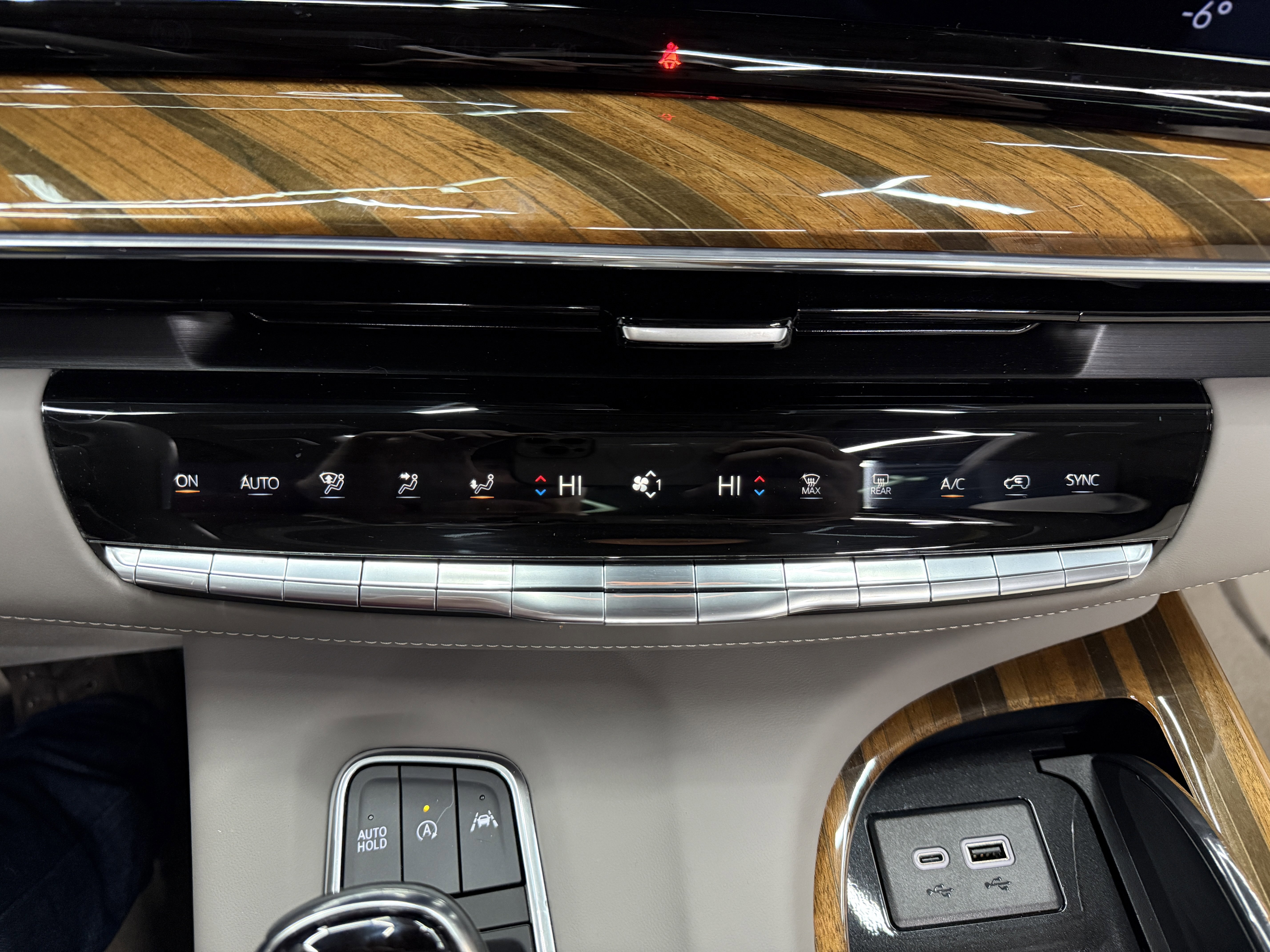 Used 2024 Cadillac Escalade Sport Platinum image 24