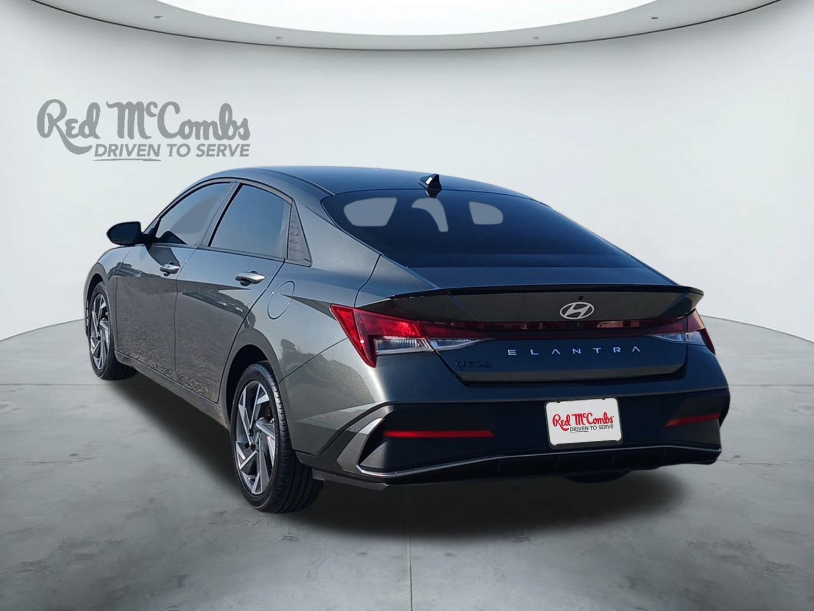 New 2025 Hyundai Elantra Sport image 3