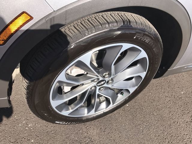 Used 2022 Lincoln Nautilus Reserve image 10