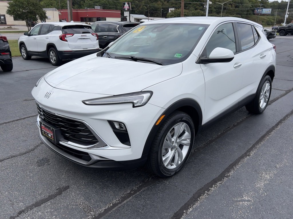 Used 2024 Buick Encore GX Preferred image 3