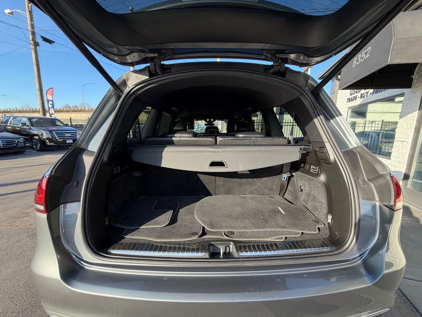 Used 2020 Mercedes-Benz GLS 450 4MATIC image 25