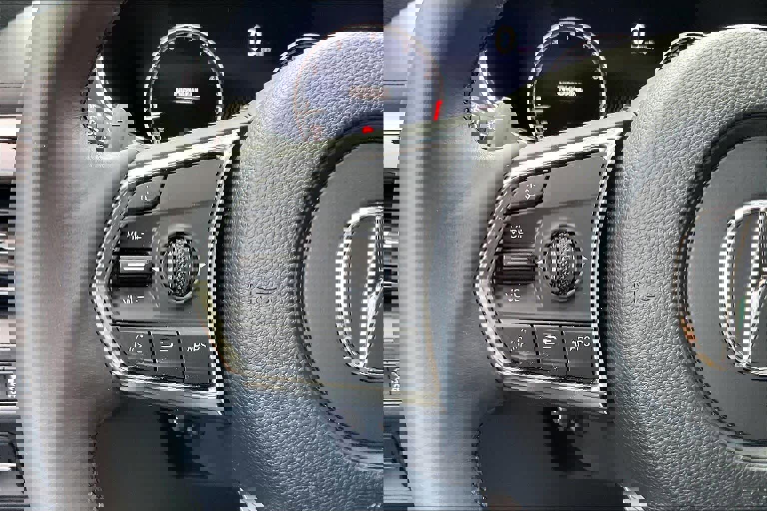 Used 2024 Acura MDX SH-AWD w/ Technology Package image 19