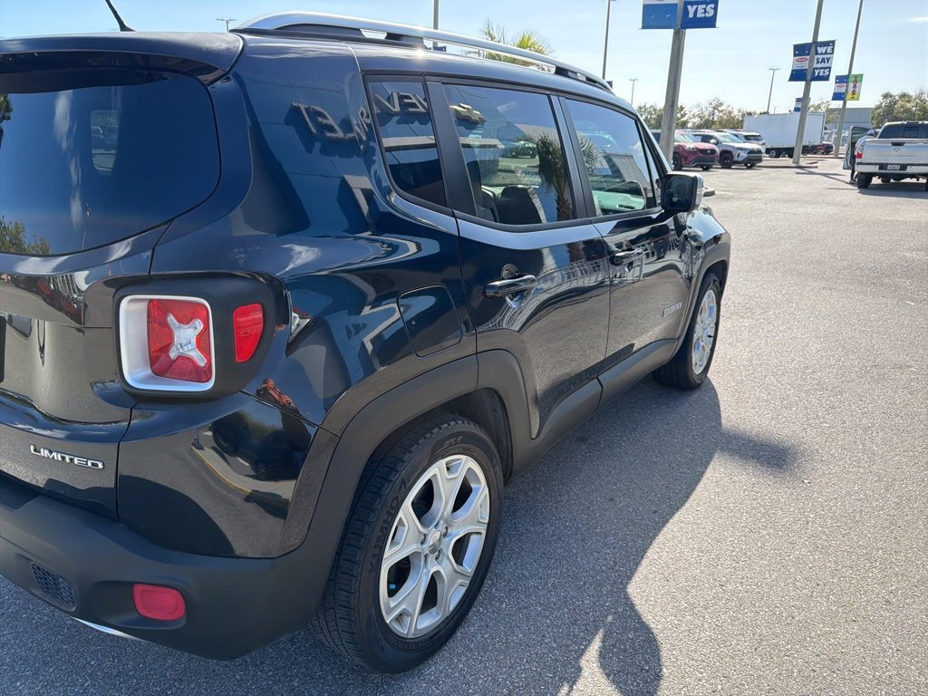 Used 2016 Jeep Renegade Limited image 3