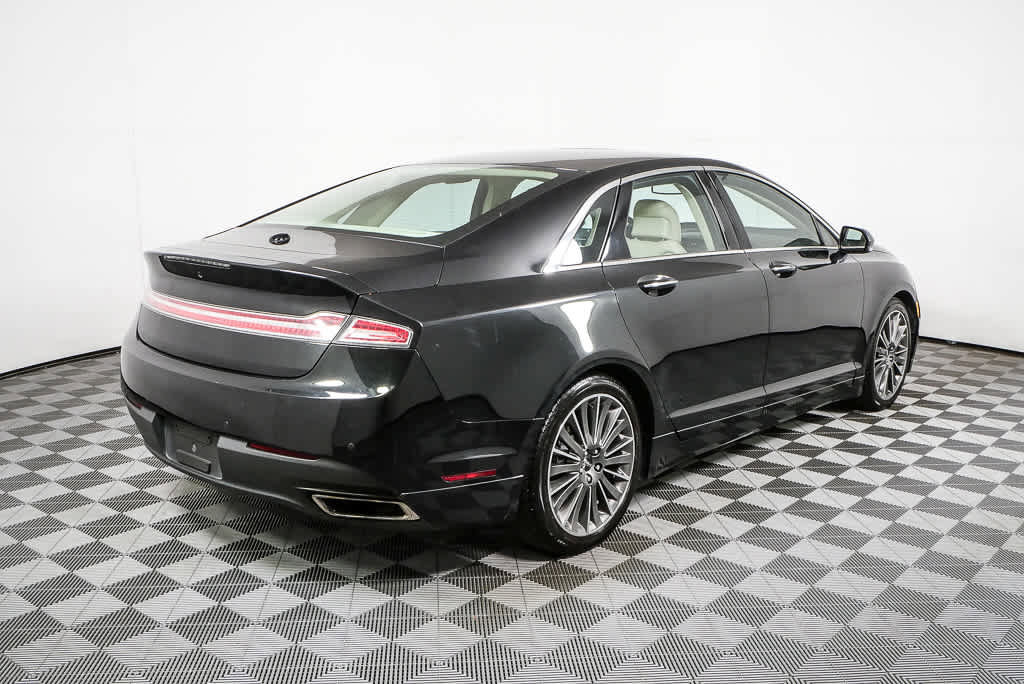 Used 2013 Lincoln MKZ FWD image 5