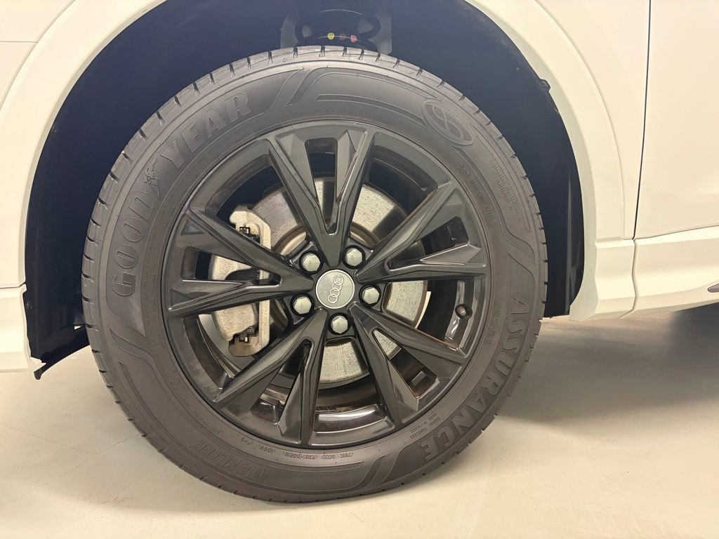 Used 2021 Audi Q3 2.0T Premium w/ Convenience Package image 9