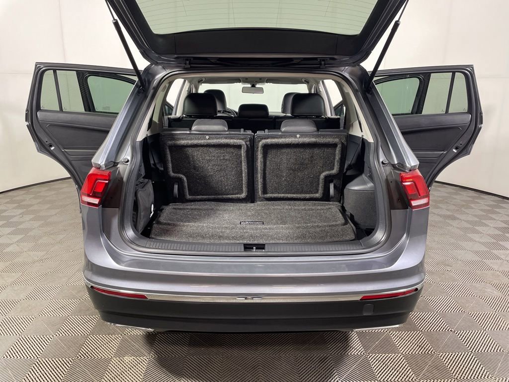 Used 2021 Volkswagen Tiguan SE w/ Panoramic Sunroof Package AWD/4WD image 22