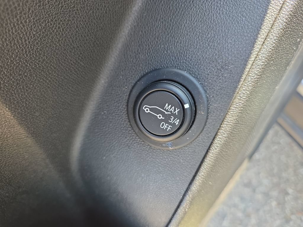 Used 2024 Chevrolet Equinox LT FWD image 39