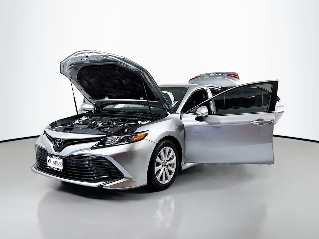 Used 2019 Toyota Camry LE w/ Convenience Package FWD image 18