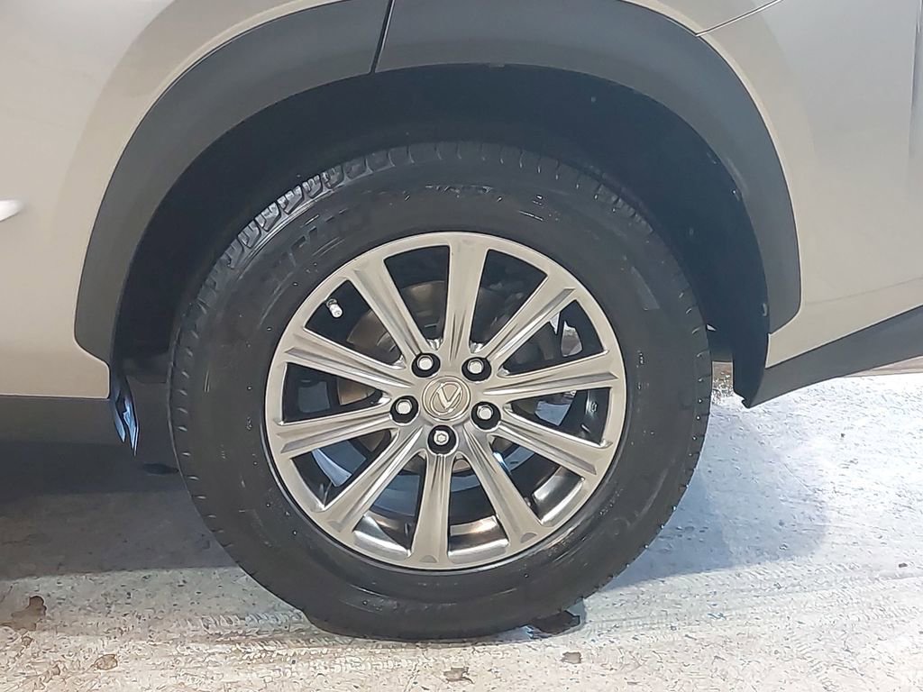 Used 2017 Lexus NX 200t FWD image 34