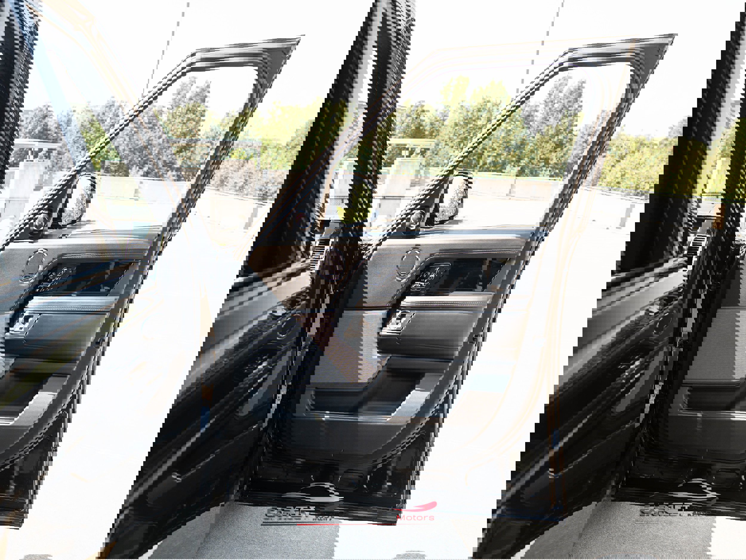 Used 2020 Land Rover Range Rover HSE image 43