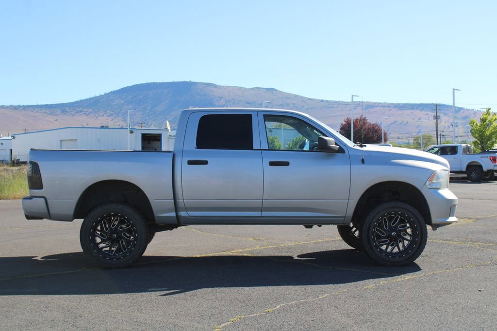 Used 2017 RAM 1500 Express AWD/4WD image 6