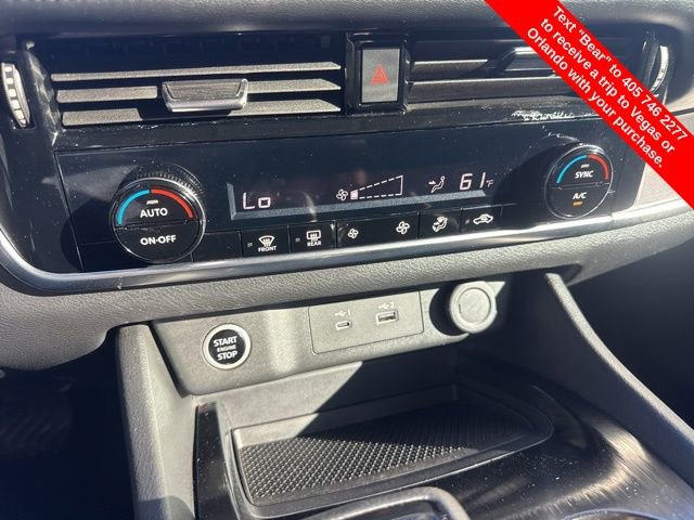 Used 2022 Nissan Rogue SV image 26