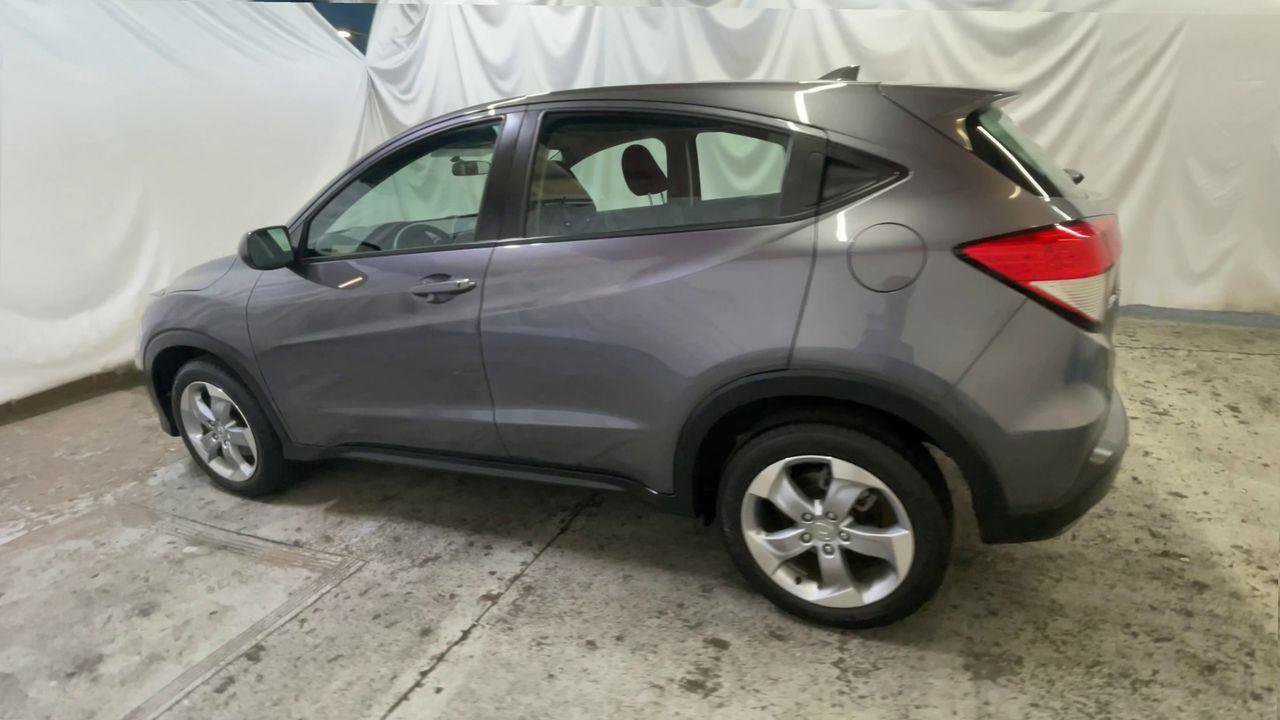 Certified 2021 Honda HR-V LX image 6