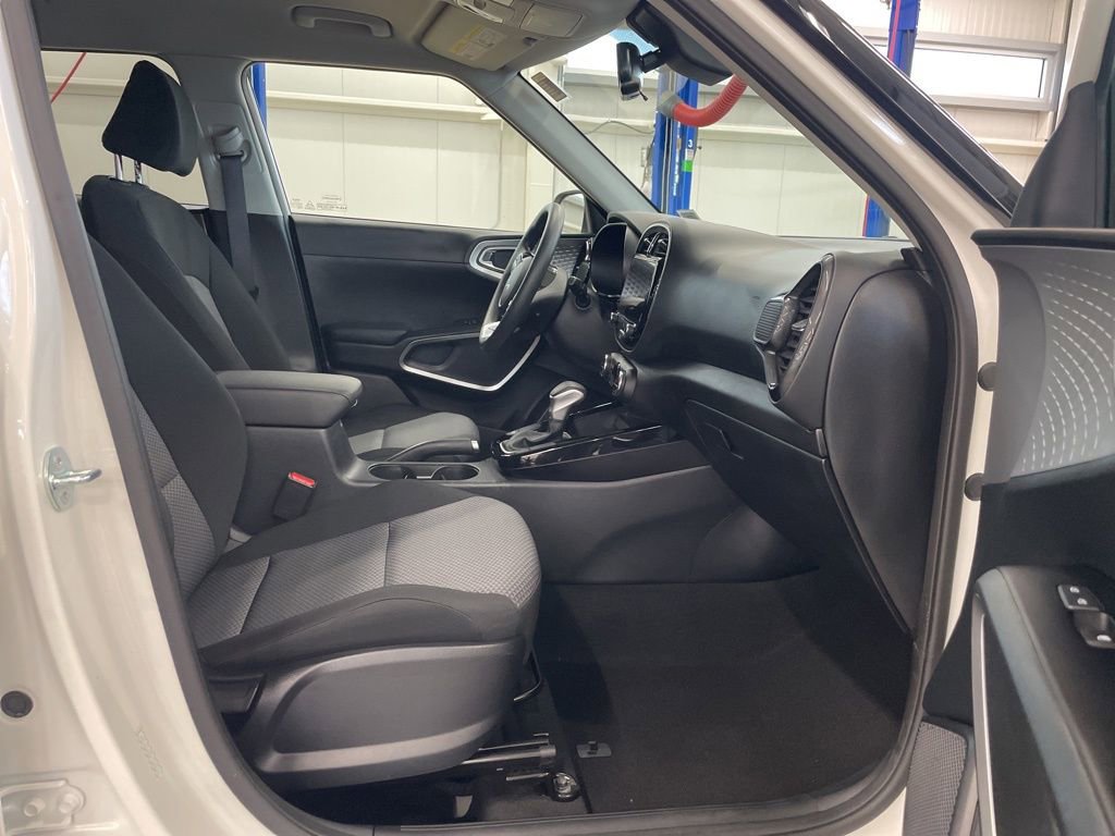 Certified 2023 Kia Soul S image 18
