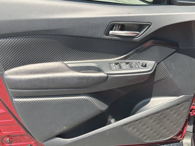 Used 2018 Toyota C-HR XLE FWD image 12