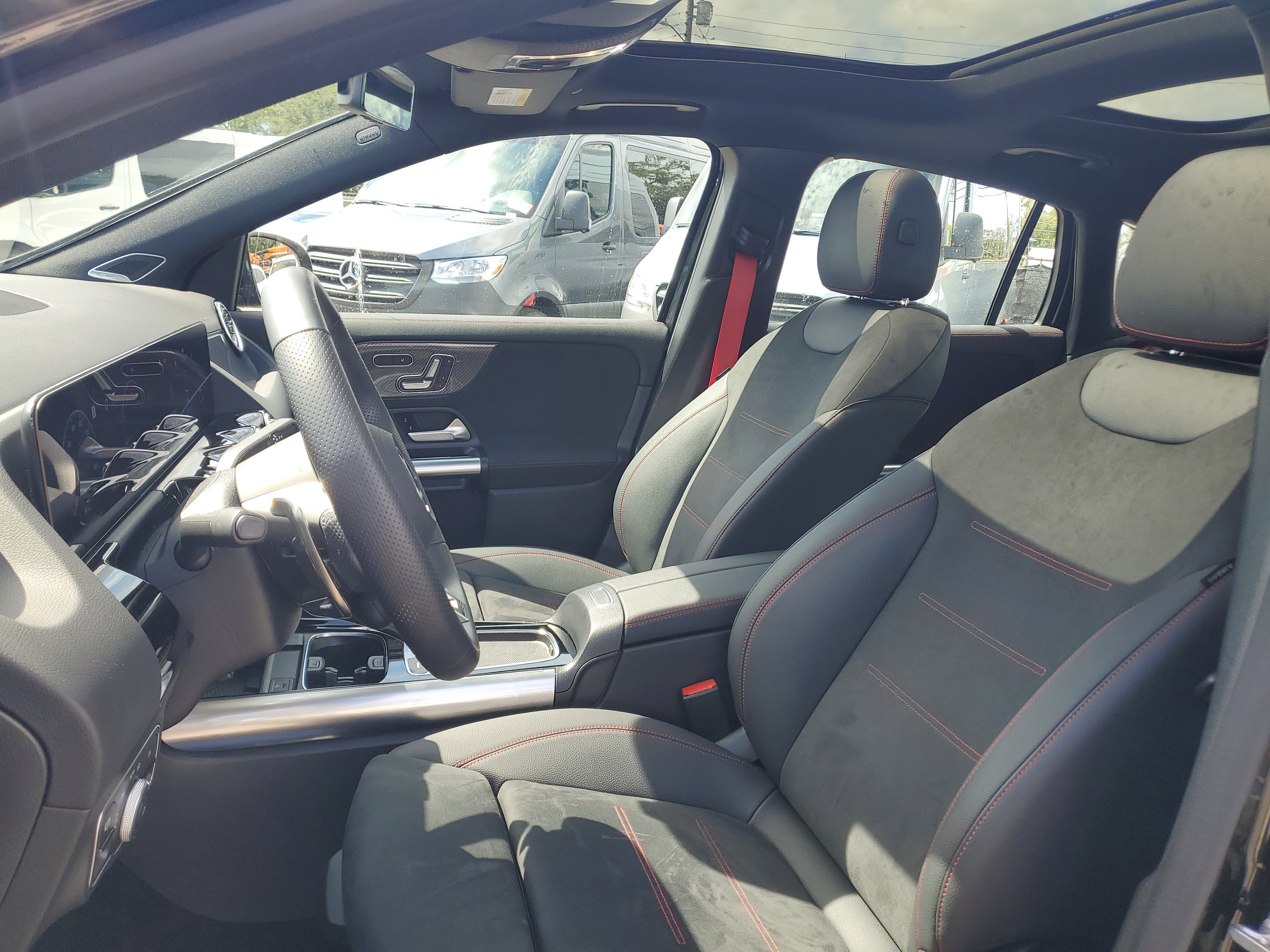 Certified 2025 Mercedes-Benz GLA 35 AMG 4MATIC image 22