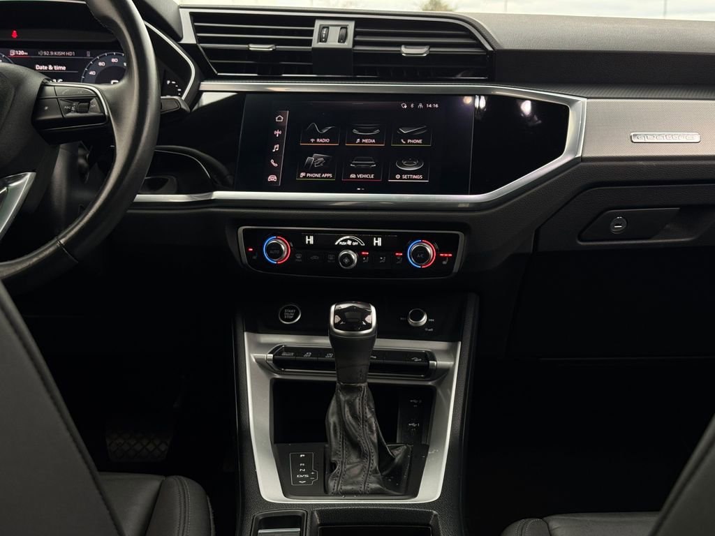 Used 2022 Audi Q3 2.0T Premium w/ Convenience Package image 17