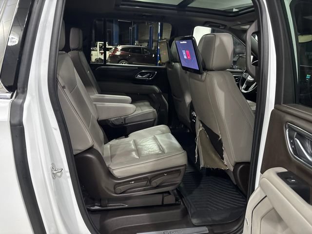 Used 2023 GMC Yukon XL SLT AWD/4WD image 19