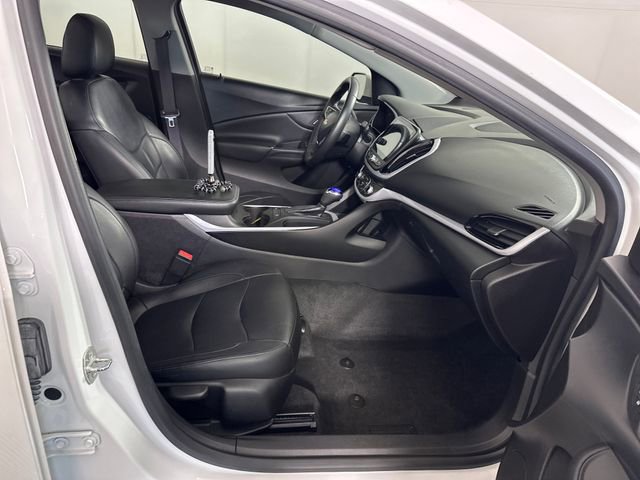 Used 2017 Chevrolet Volt LT w/ Comfort Package image 28