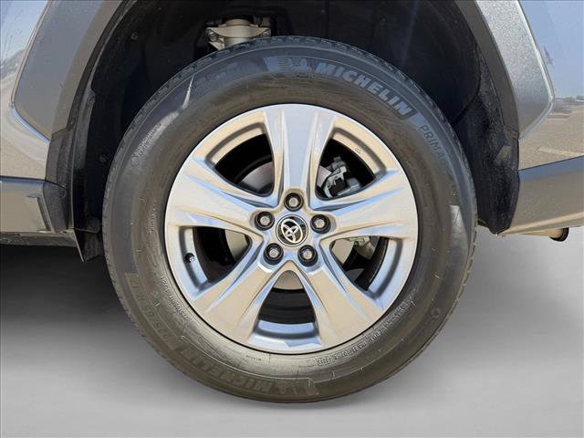 Used 2023 Toyota RAV4 XLE w/ Convenience Package FWD image 27