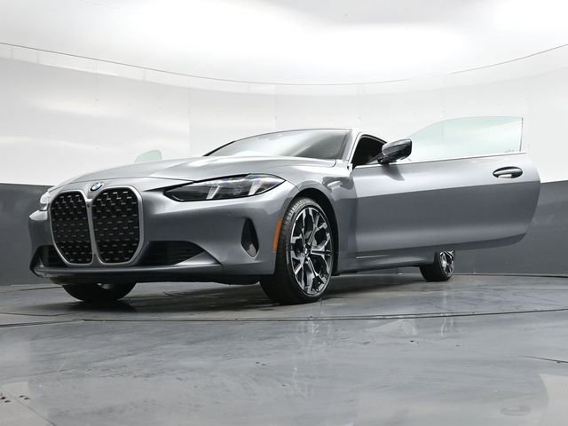 Used 2025 BMW 430i xDrive Coupe w/ Premium Package image 42