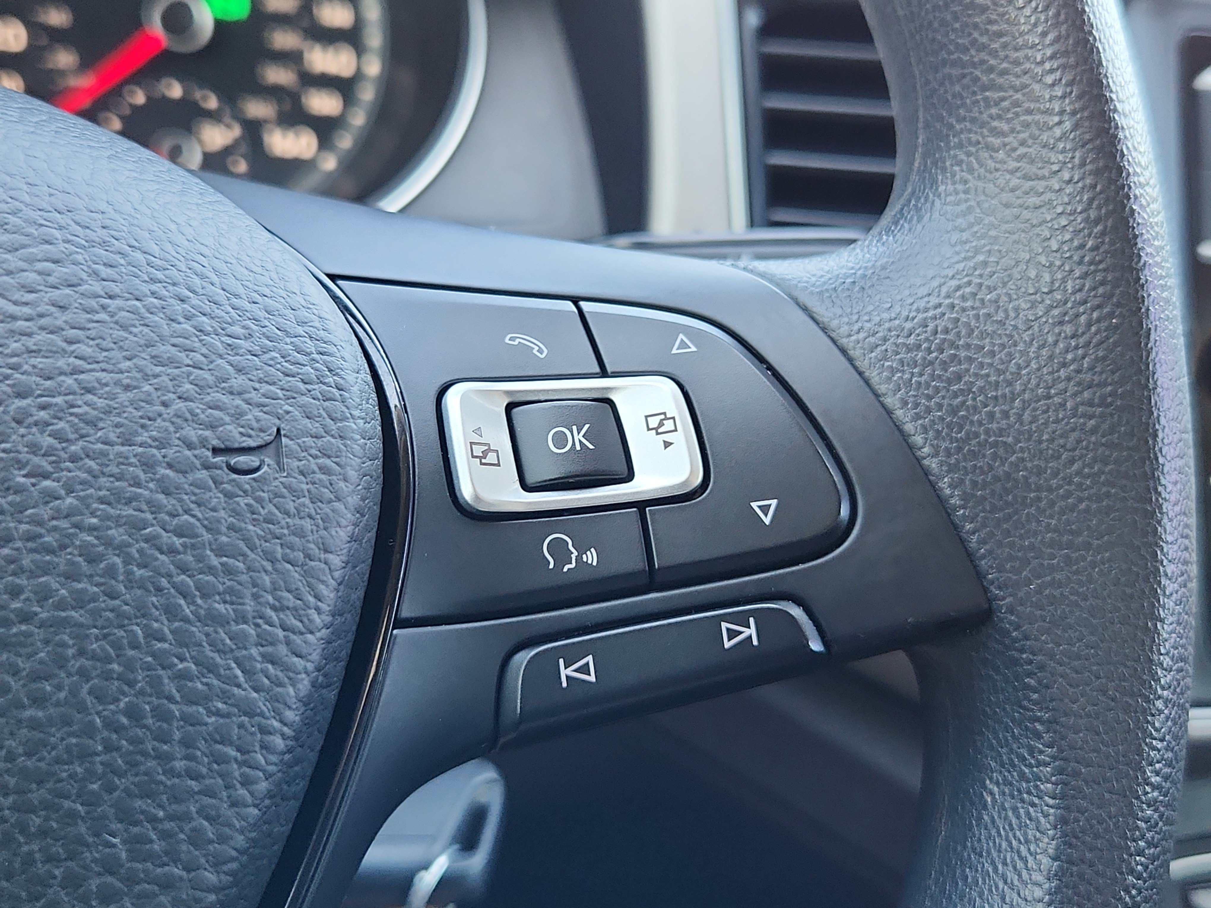 Used 2018 Volkswagen Atlas S FWD image 22