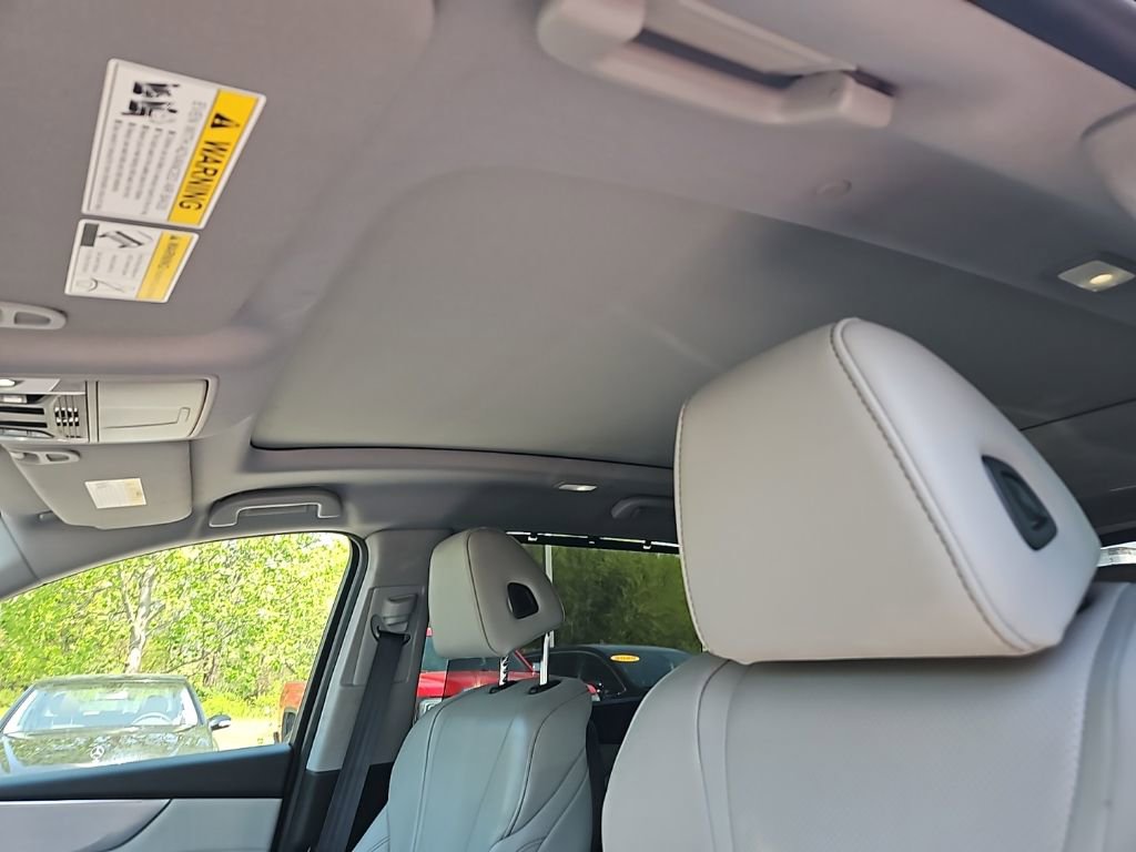 Used 2023 Acura MDX SH-AWD w/ Technology Package image 16