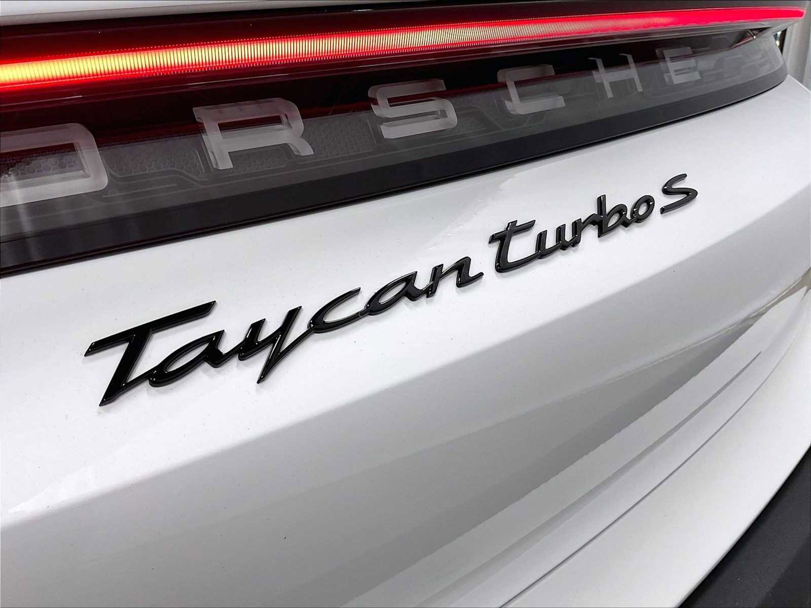 Used 2020 Porsche Taycan Turbo S AWD/4WD image 33