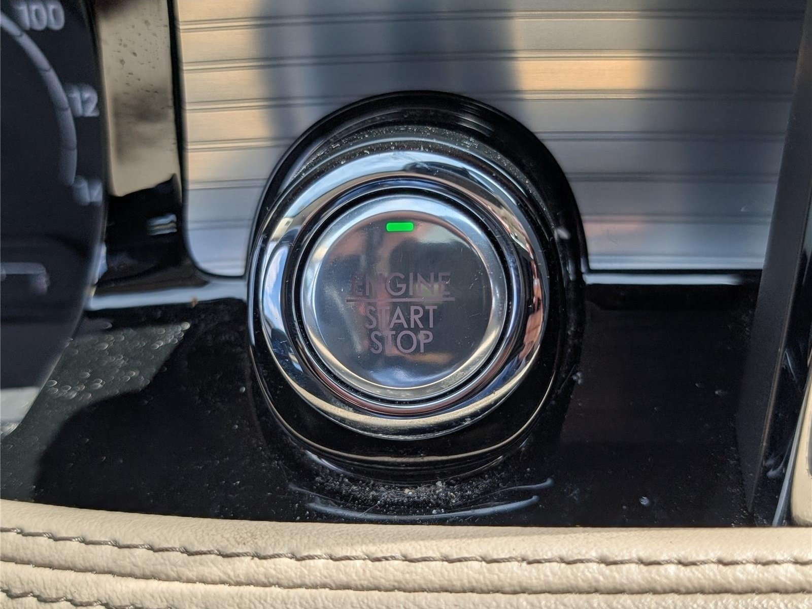Used 2022 Lincoln Corsair AWD w/ Premium Package image 25