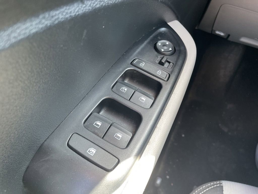 Used 2024 Hyundai Venue SEL FWD image 24