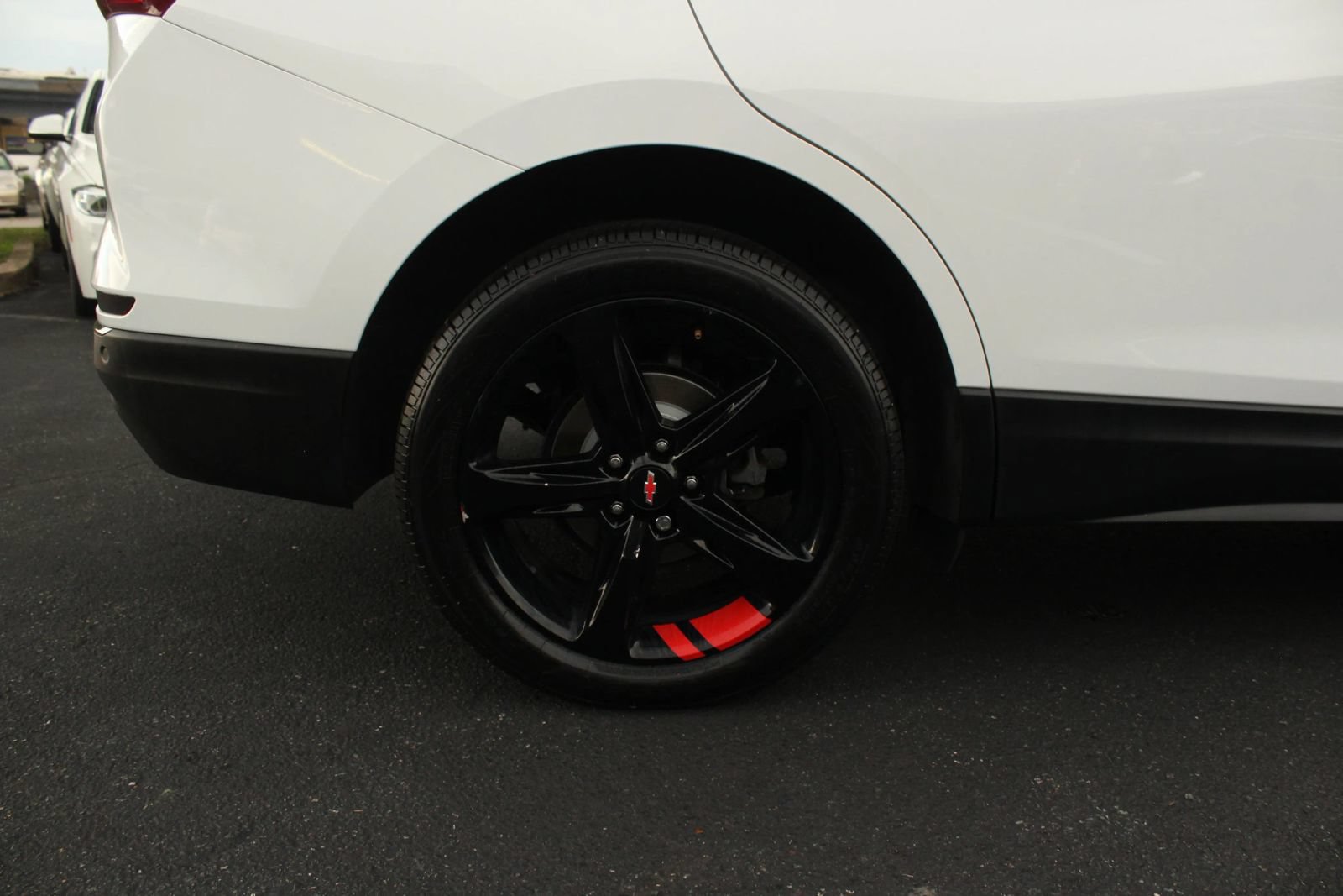 Used 2020 Chevrolet Equinox Premier w/ Premier Redline Edition AWD/4WD image 8