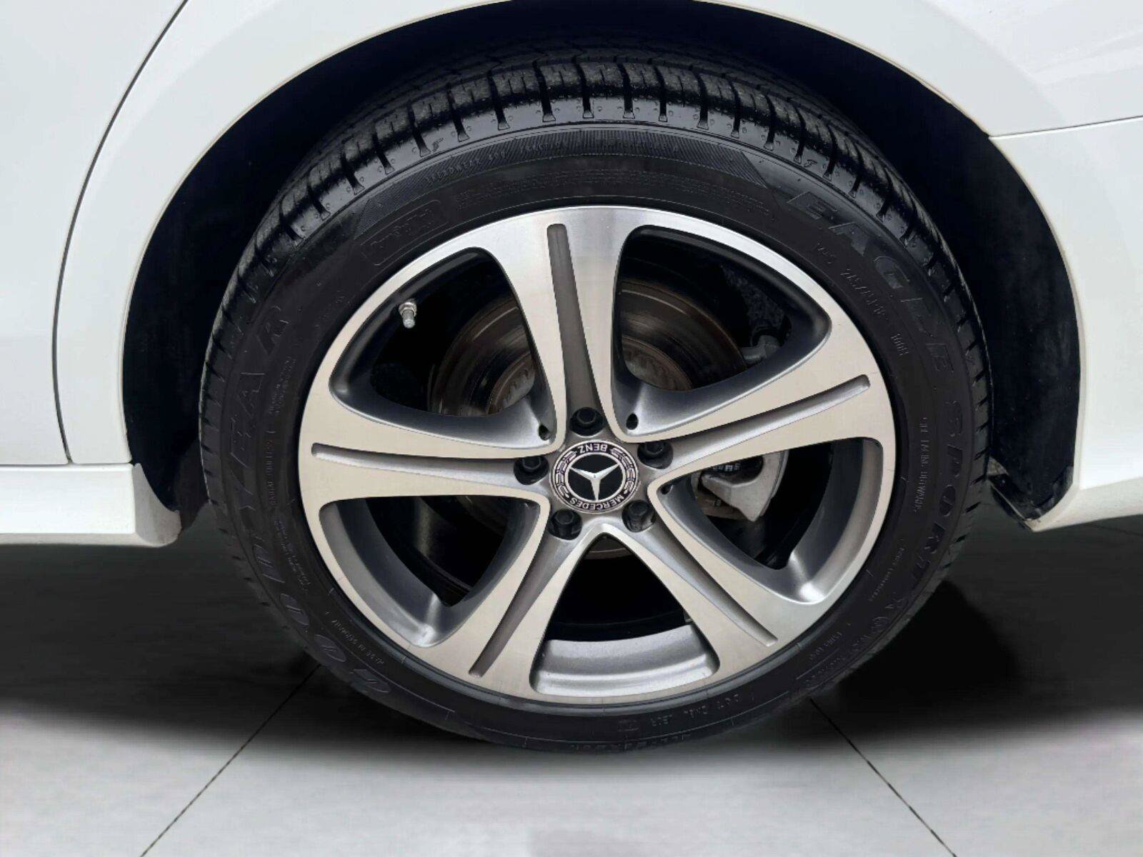 Used 2020 Mercedes-Benz E 350 4MATIC Sedan image 47