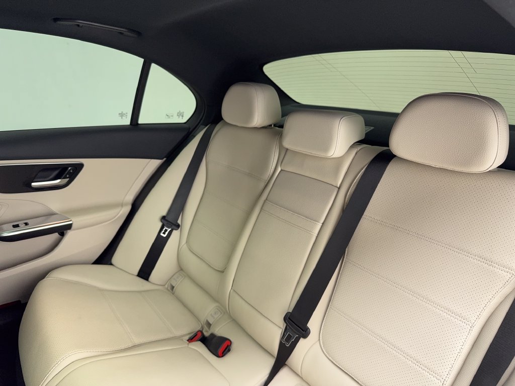 Used 2024 Mercedes-Benz C 300 4MATIC Sedan image 44