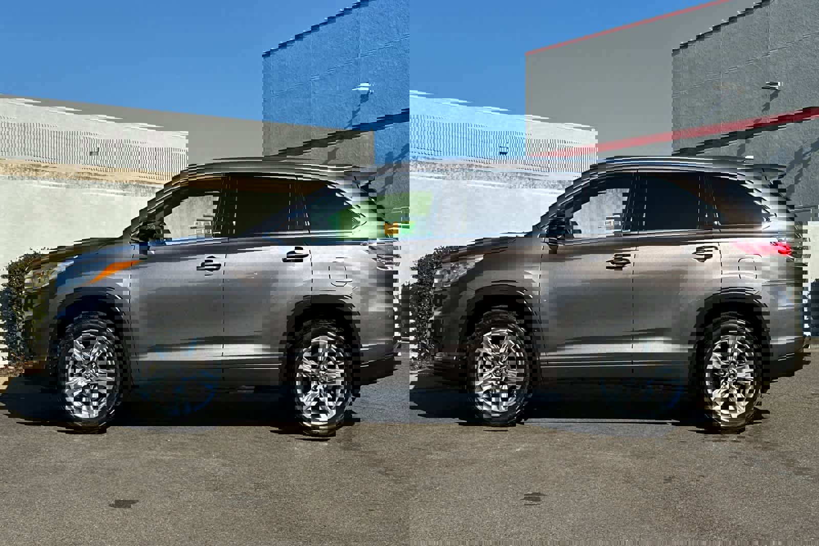 Used 2016 Toyota Highlander Limited image 9