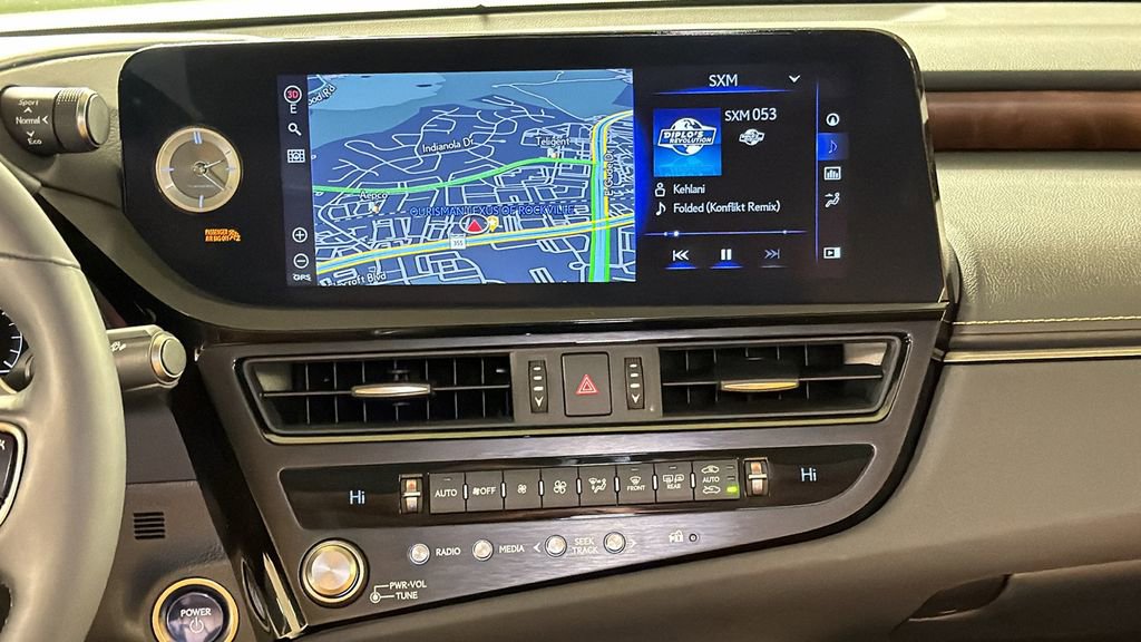 Certified 2022 Lexus ES 300h 300h w/ Premium Package image 17