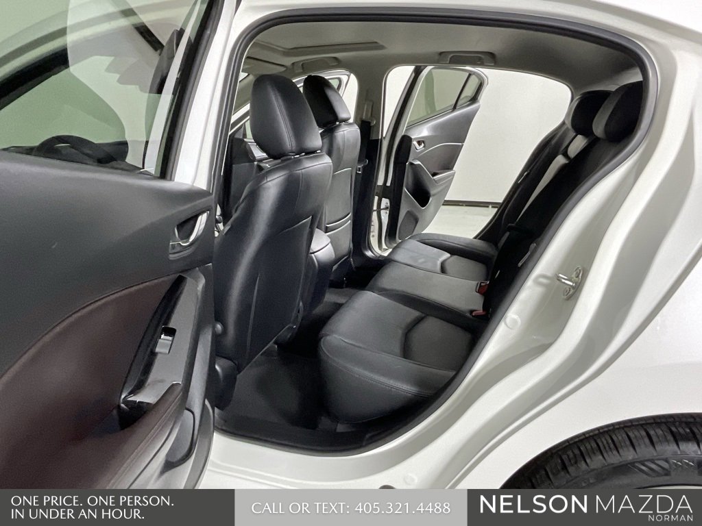 Used 2018 MAZDA MAZDA3 Grand Touring image 12