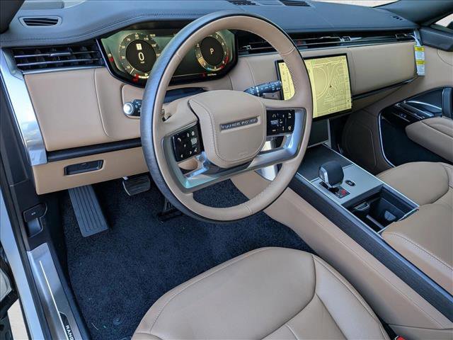 New 2025 Land Rover Range Rover Long Wheelbase SE image 3
