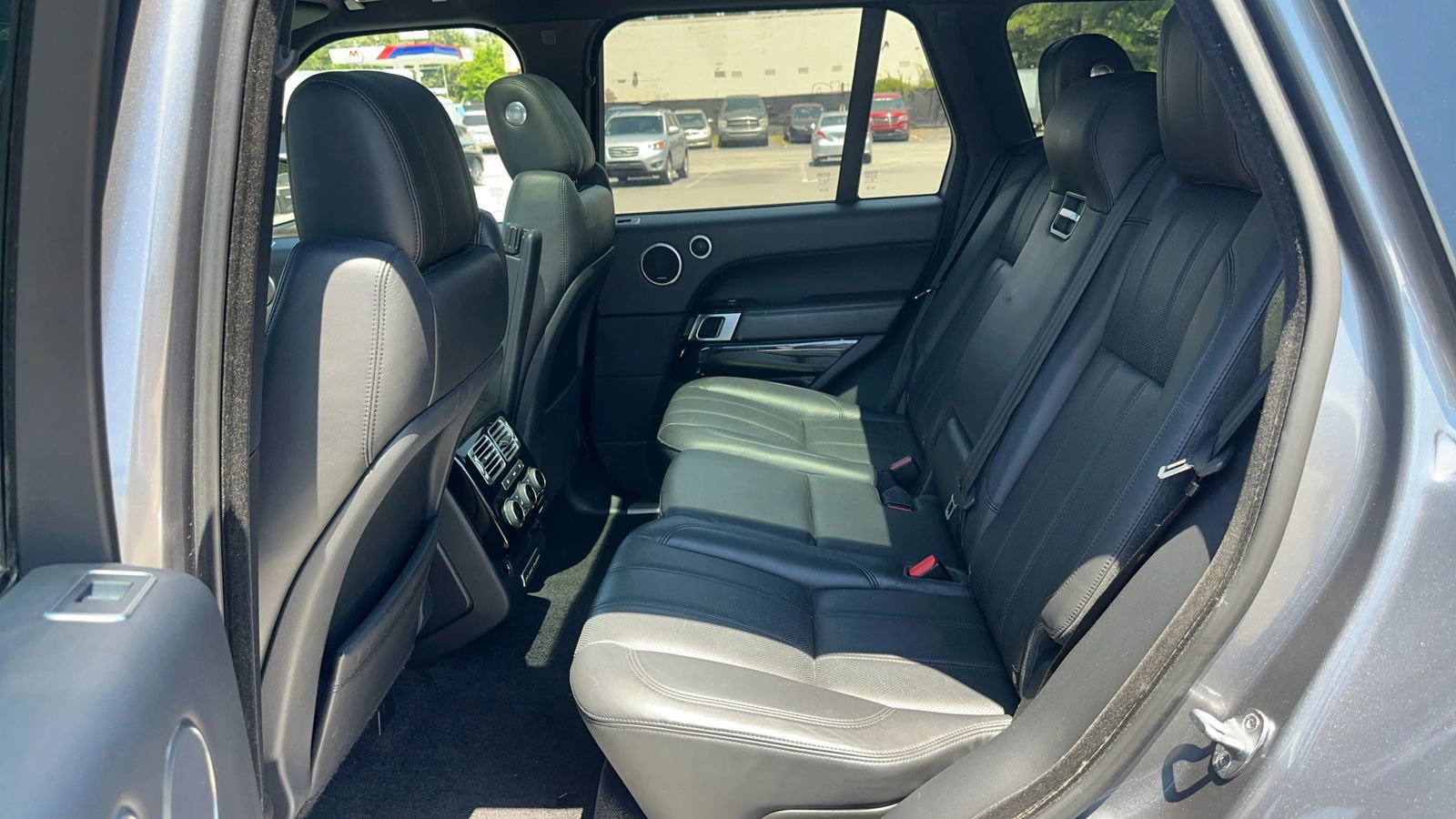 Used 2016 Land Rover Range Rover HSE AWD/4WD image 8